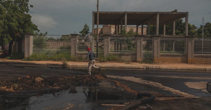 Casa abandonada en areas petroleras de Venezuela 3