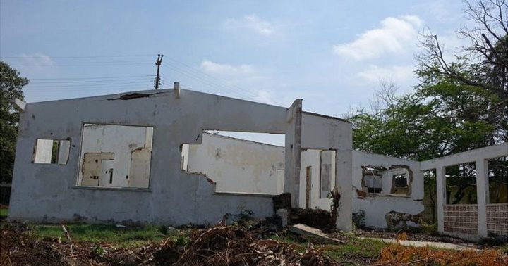 Casa abandonada en areas petroleras de Venezuela