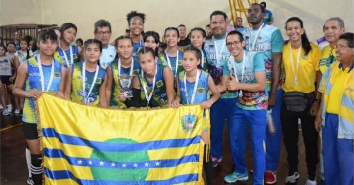 Lara Minivoleibol Femenino 2023