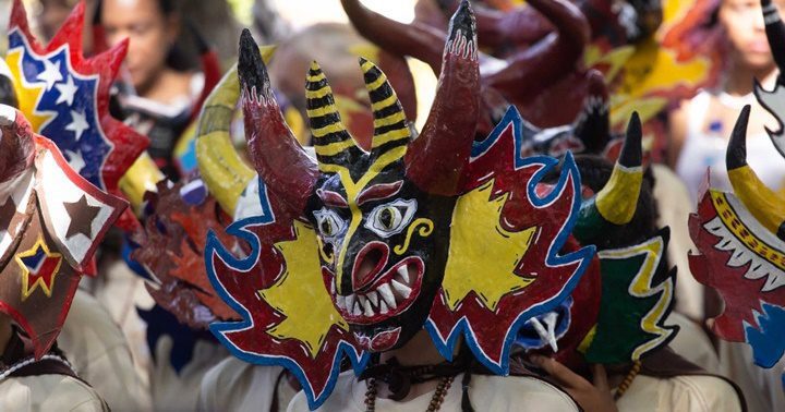 Los diablos en Caracas colegio Nuestra Señora del Carmen 1