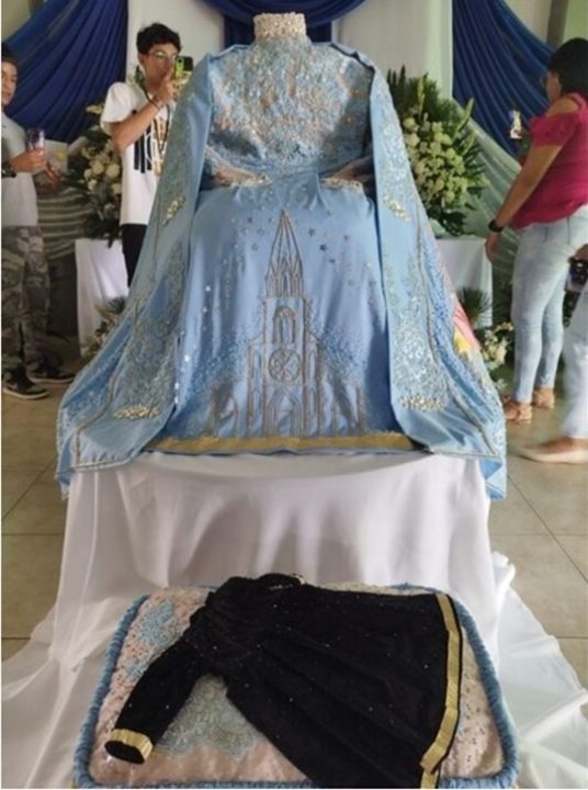 Vestido Divina Pastora 2024