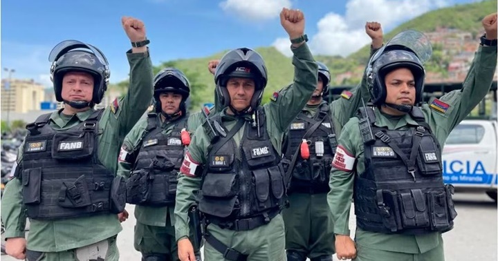 Militares apoyando al chavismo